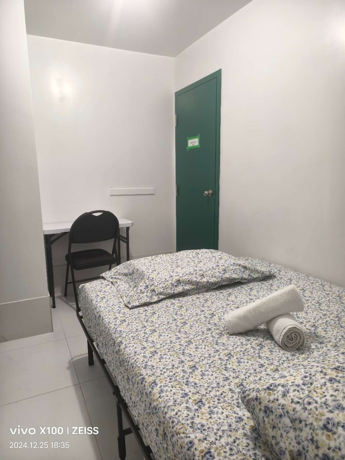 33-711 DP · Private room with attached bathroom - Houses for Rent in ...
