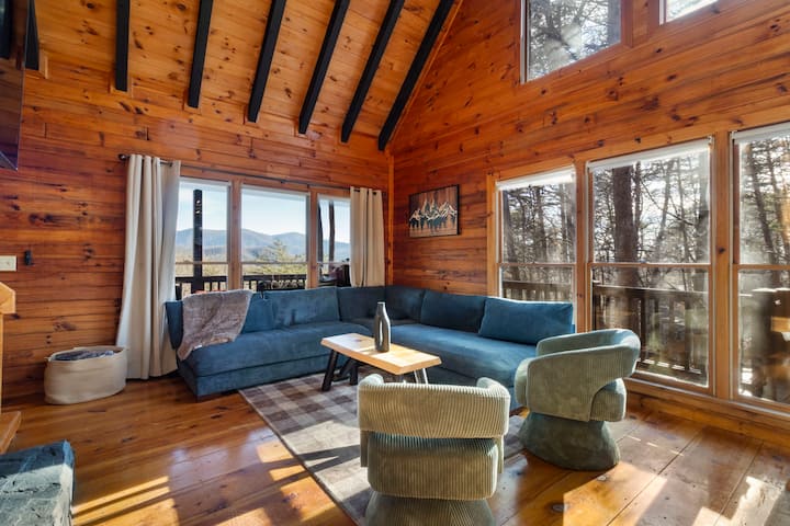On The Rocks-hot Tub-sauna-mtn View-mural-fire Pit - Blue Ridge, GA