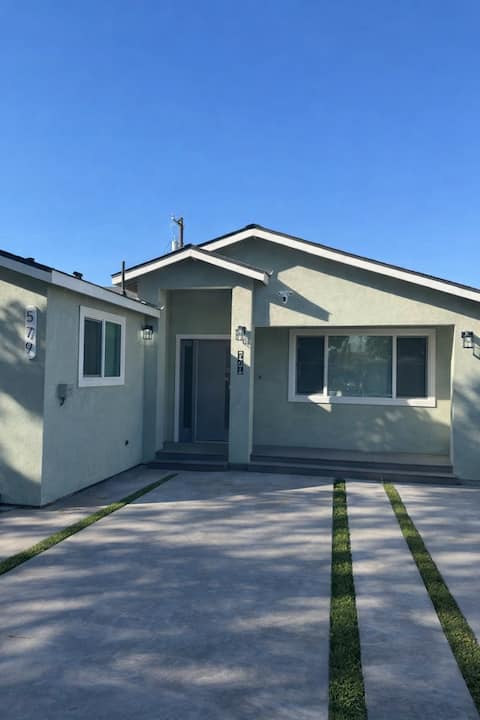 Top performing Airbnb: Emily’s Ocean House in Spartan Keys / Monterey Corridor