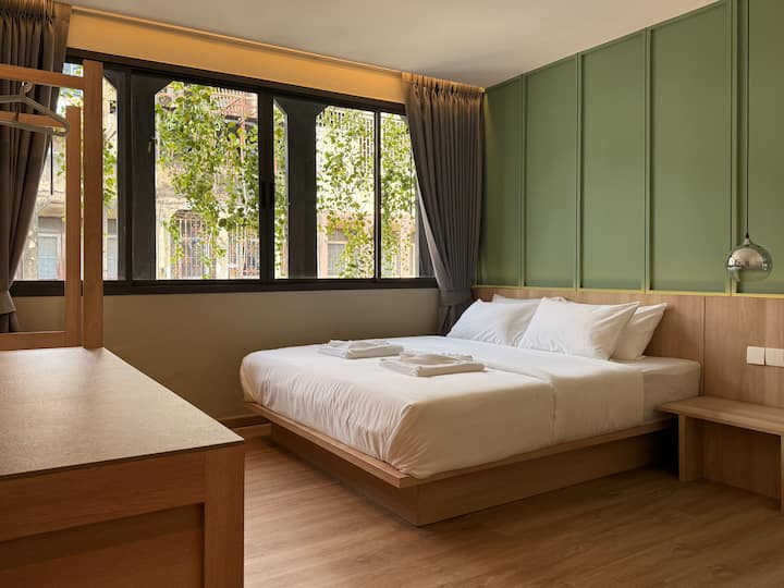 Bedroom 2 with King size bed