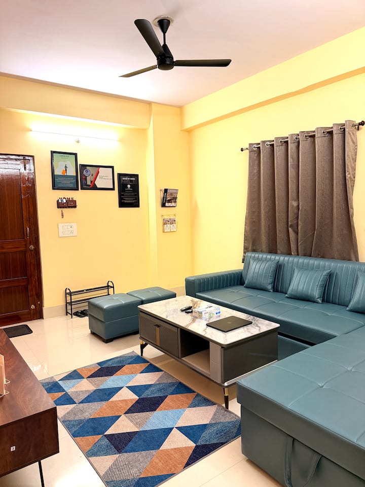 Homlee-banaras 3bhk-lift-parking-3km(kashitemple) - Varanasi