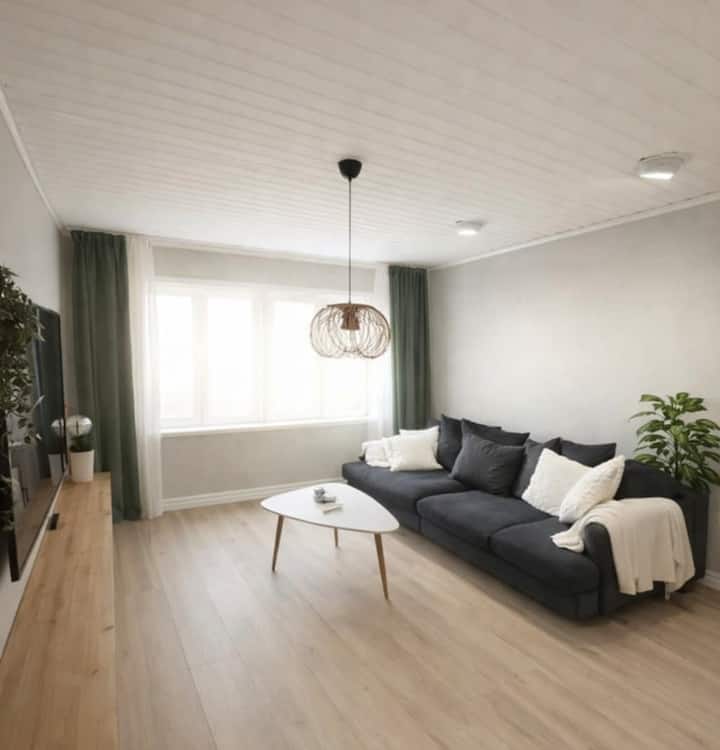 Rymlig Och Familjevänlig Villa I Naturskönt Område - Vindeln