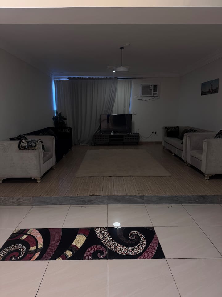 Apartment 5 Bedrooms #1 - Medina, Saudi Arabia