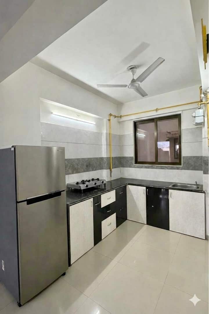 Suite 515 - Ahmedabad