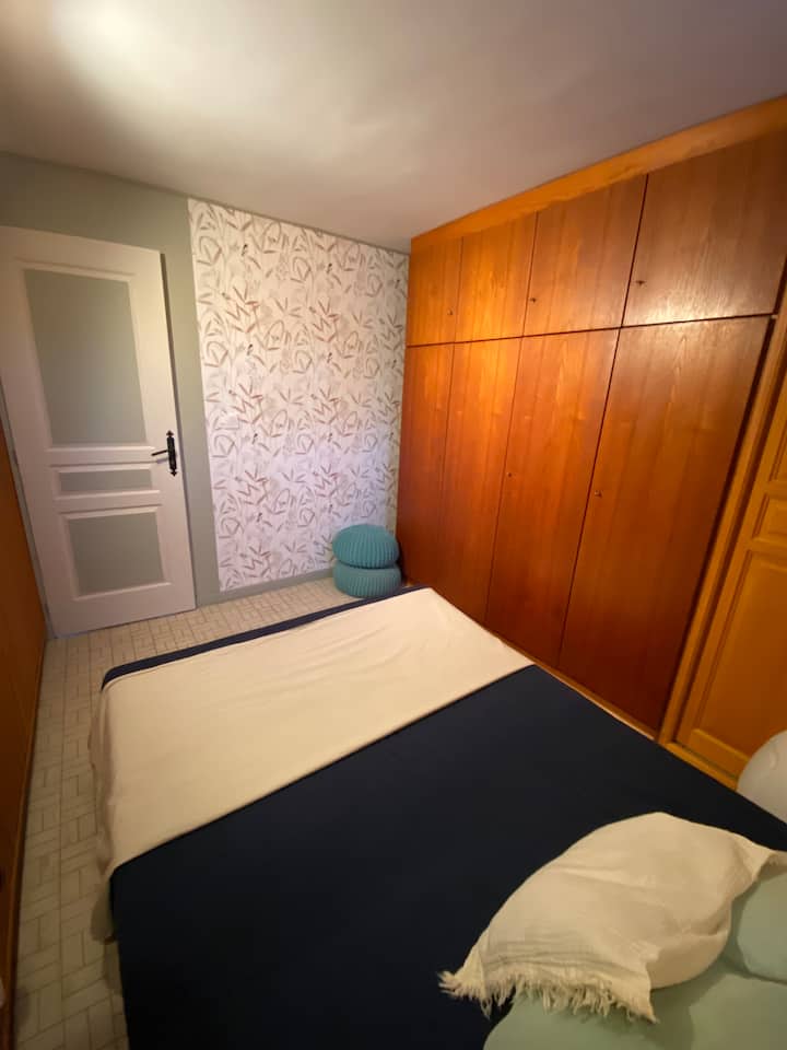 Cama de 59 pol x 75 pol