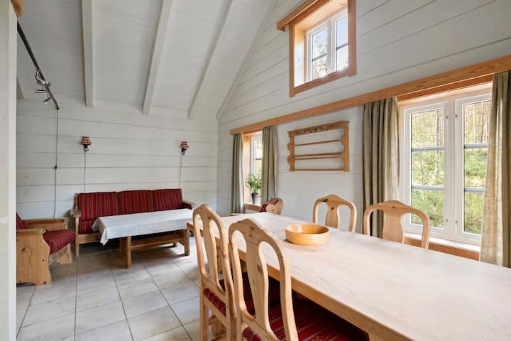 Historic Chalet In Hellesylt - Geirangerfjord