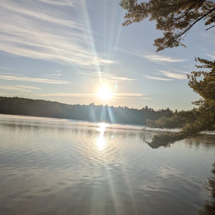 Lakefront Cottage With 100' Private Shoreline - Bear Brook State Park, Allenstown