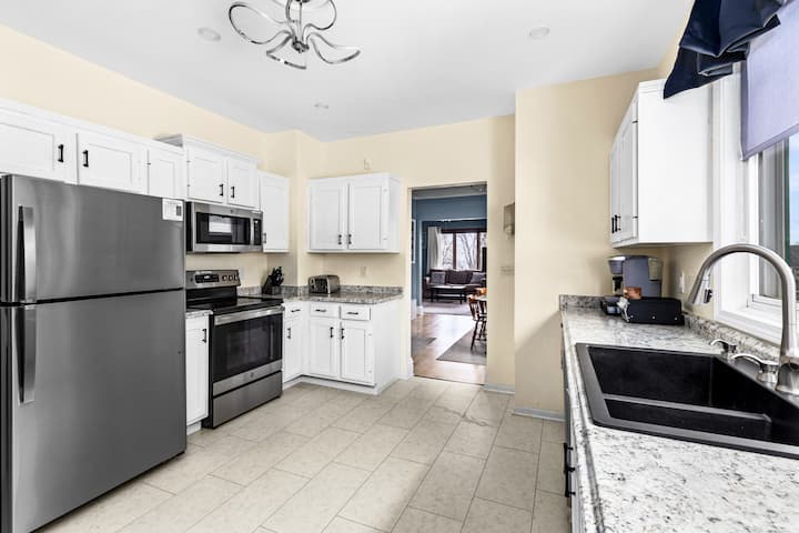 2br Central | Near Dt – Canal – Bayfront – Craft - Duluth, MN