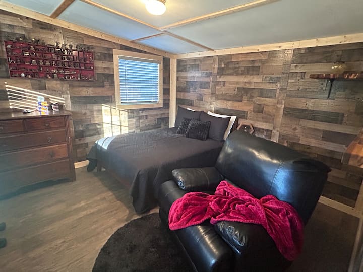 Country Cabin In Woods On Private Drive - グリーンビル, TX