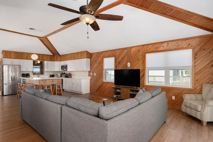 4 Bedroom, Ocean & Sound Views, Hot Tub, Tennis - Nags Head, NC