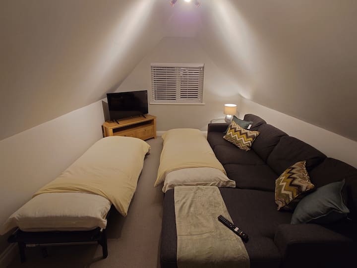 Recently Refurbished Annexe Close To Town Centre. - England