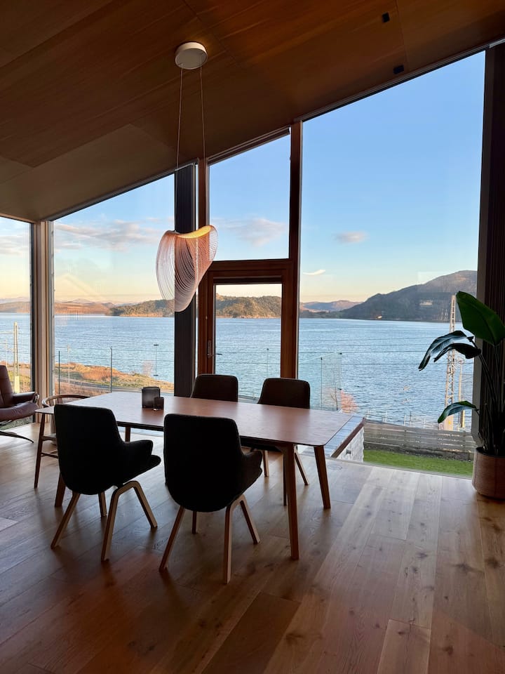 Bright & Modern Scandinavian Home With Fjord Views - Stavanger