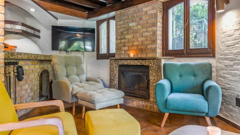 Top Airbnb: Spacious, Unique House with Pool near the Beach en Atlántida
