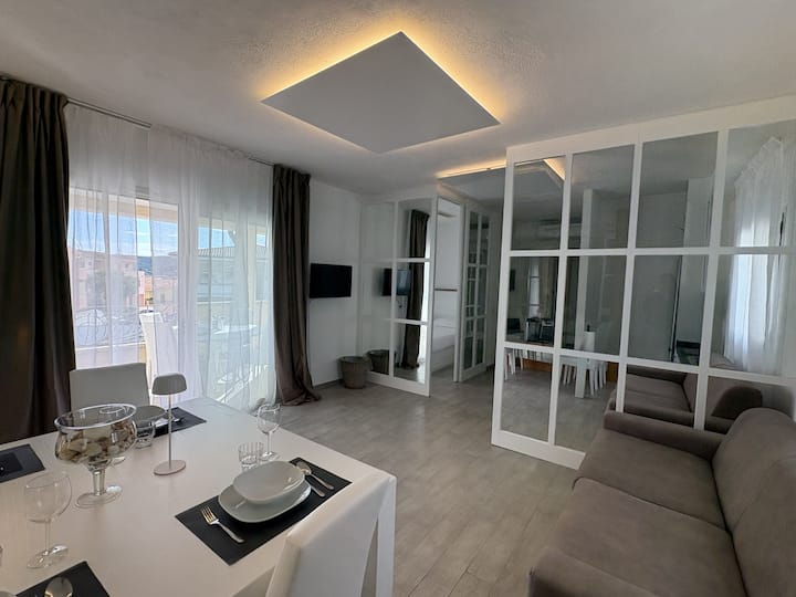 Sunny Apartment With Terrace And Pool - Palau