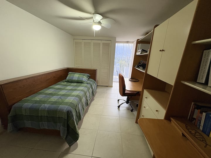 საძინებელი 1