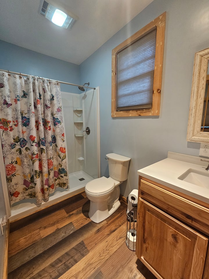 Mountain Retreat By The Creek - Dillard, GA