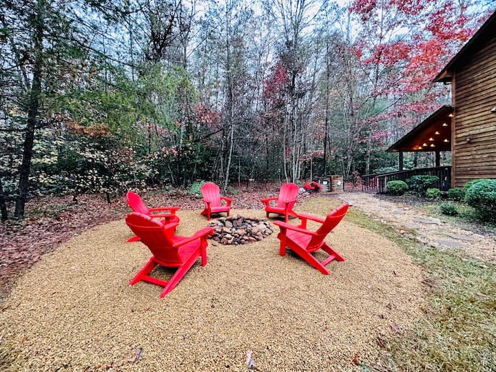 Charming 5br Cabin 7 Min. From Helen Main St. - Helen, GA