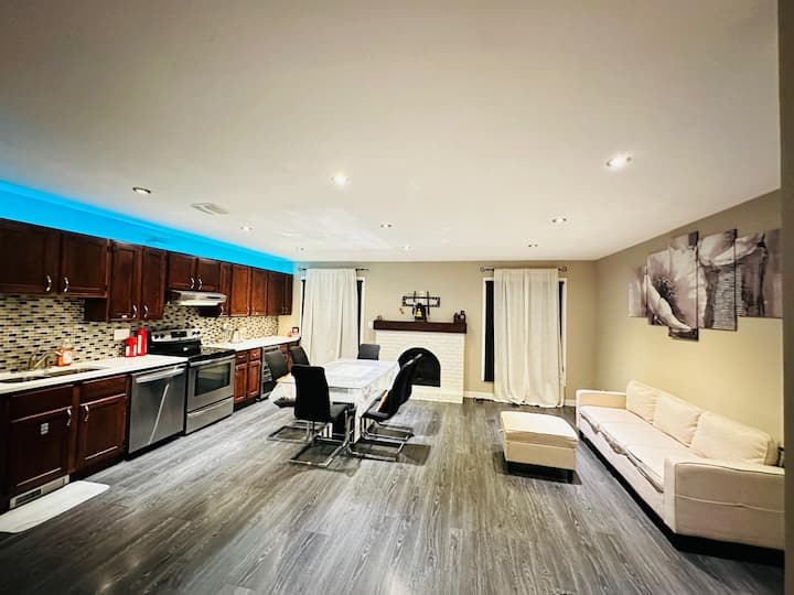The Refined Family Residence - Winnipeg