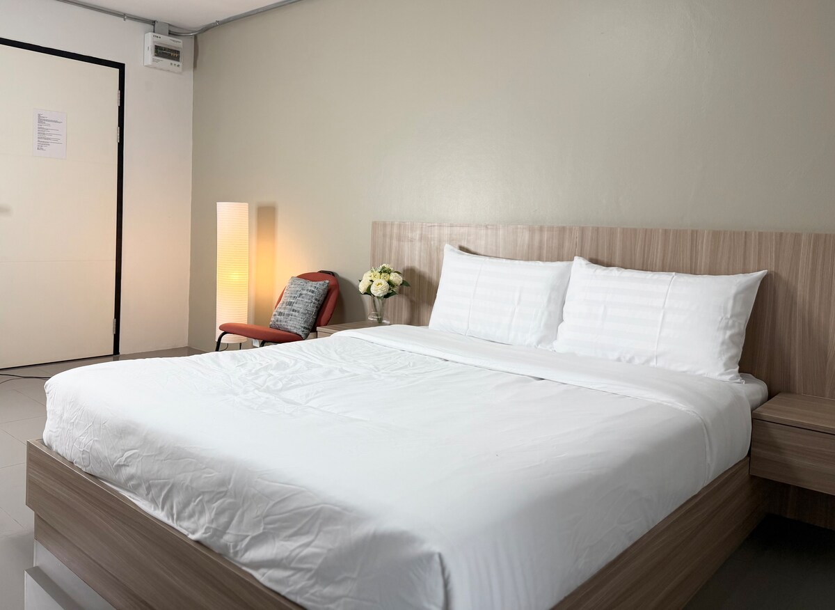 Image showcasing Apartment in the heart of the city (210) - Flats for Rent in Khlong San ...