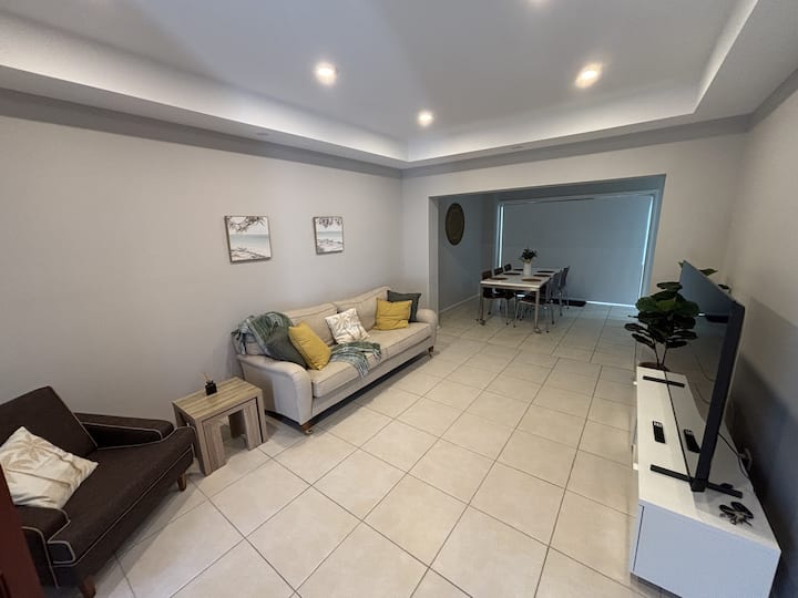A Great Private Three-bedroom Townhouse In Kiama! - Gerringong
