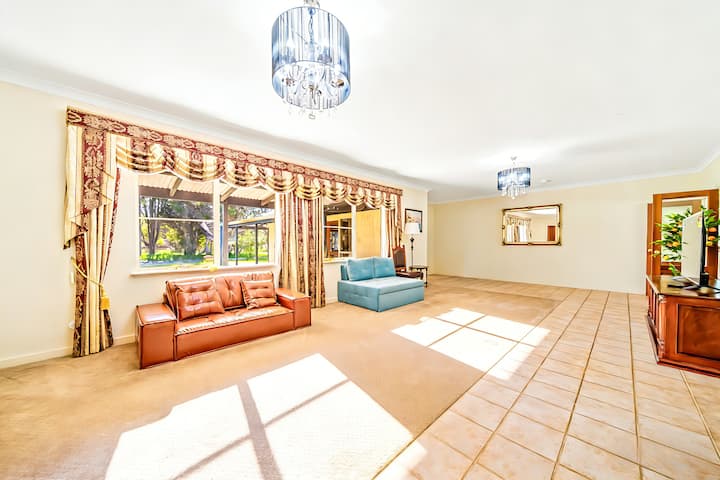 Large 6br Farm Escape| Rural Living Nr Cbd&airport - Perth