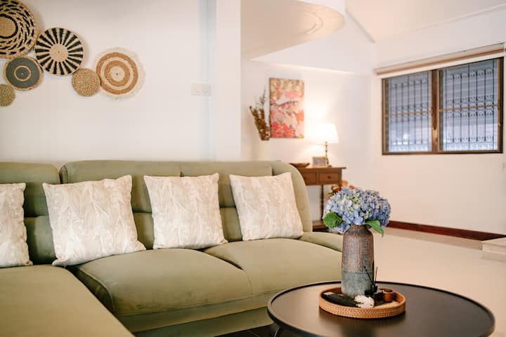 Cozy 4br Private Villa Near Night Bazaar - Chiang Mai