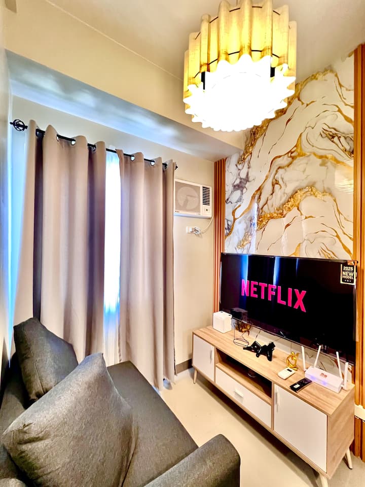 Cozy 2 Br W/netflix & Pool @ Charm Residences - Pasig