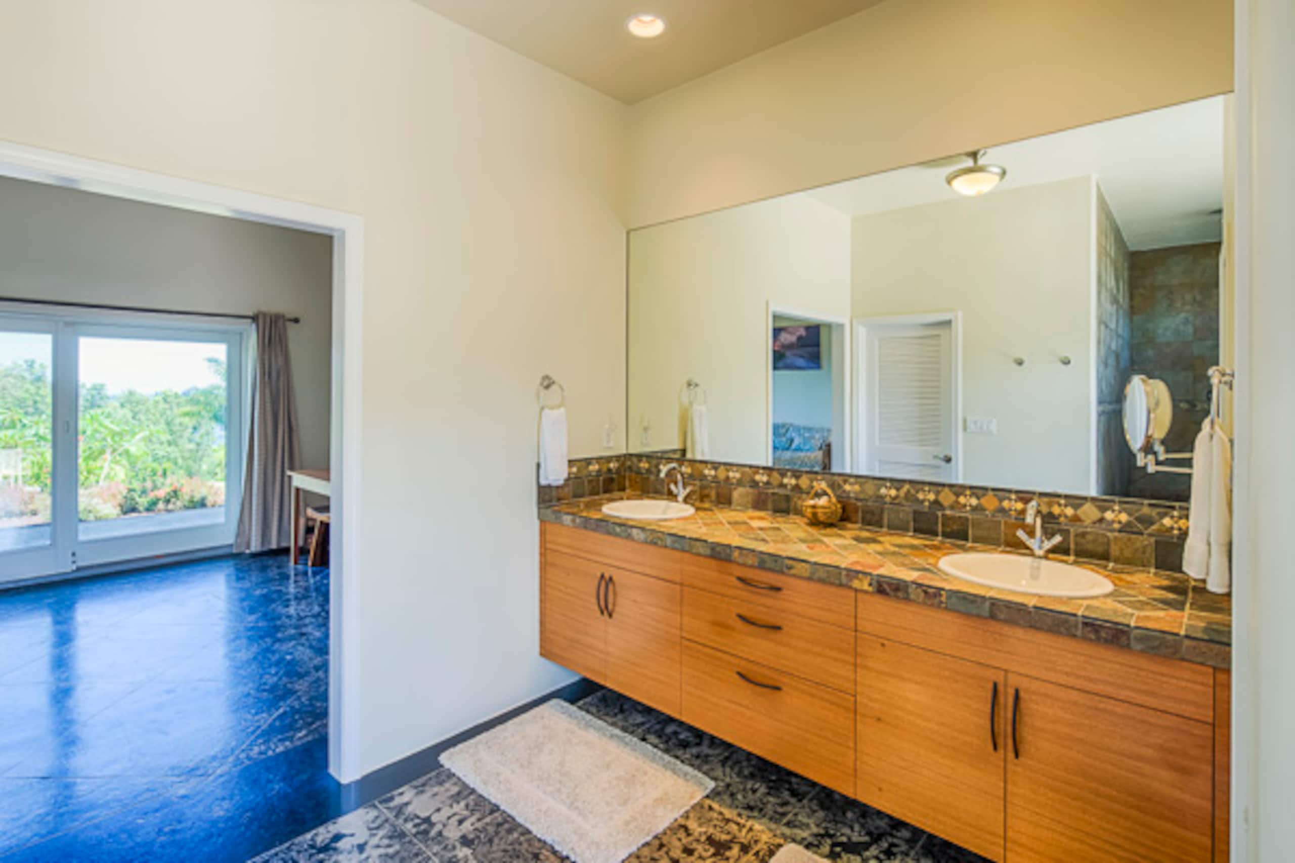 Home in Nīnole · ★5.0 · 4 bedrooms · 4 beds · 5.5 baths - Photo 11