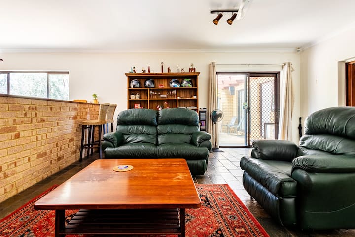 Foothills Residence · Spacious & Close To Wineries - Kalamunda