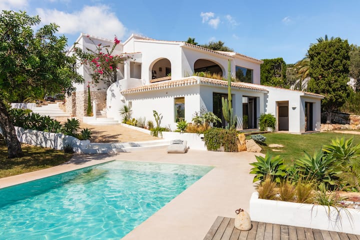 4br Garden Villa - Pool & Outdoor Dining - Xàbia