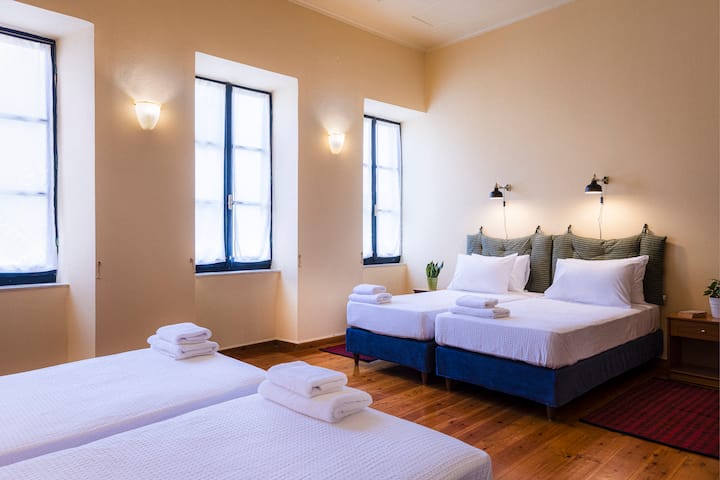 Private Room In A 165yo Cathedral Complex|old Town - 干尼亞