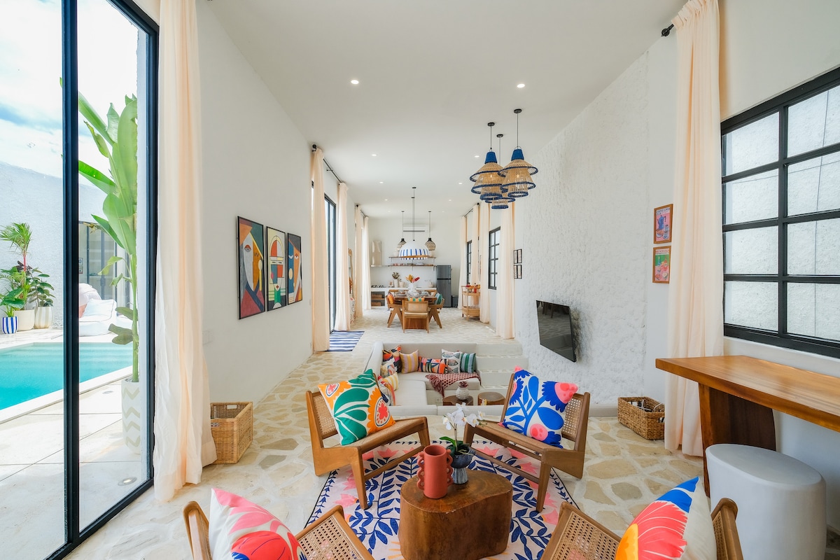 Villa in South Kuta · 3 bedrooms · 4 beds · 3.5 private baths, συγκρίσιμο Airbnb