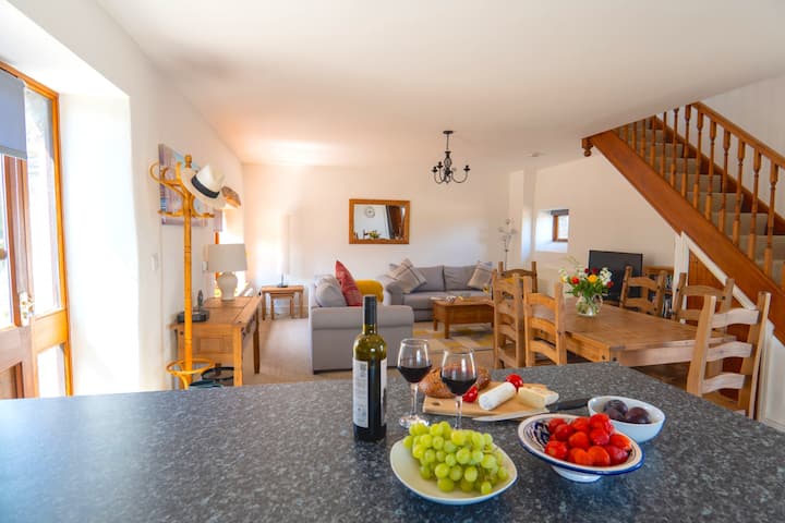 Bude | Dog Friendly | Beach | Spring Availability - Widemouth Bay