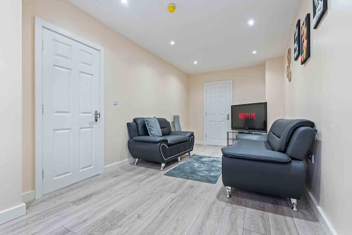 4br East London Home: Near Excel & Lcy Arpt - Woolwich