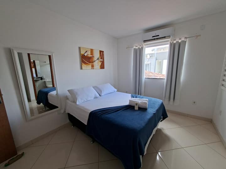 ლუქს‑ტიპის ნომერი მეორე სართულზე, ერთადგილიანი მატრასებით