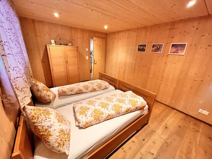 Zimmer 2,