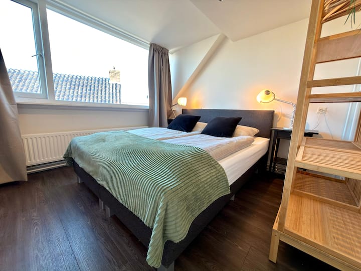 Nice Apartment With Rooftop Terrace For 4 Person - 브레다