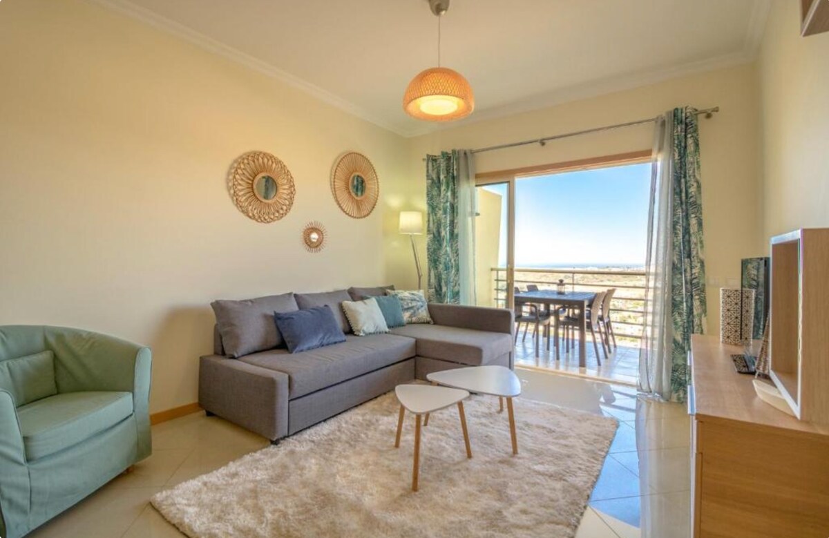 E. Orada, sea view, historic center, tennis 2