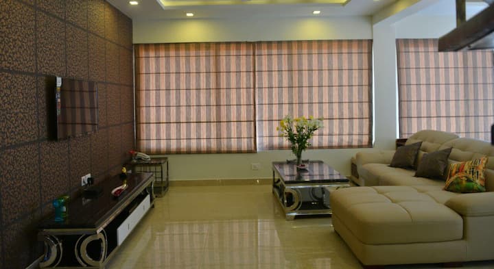 Living room image 1