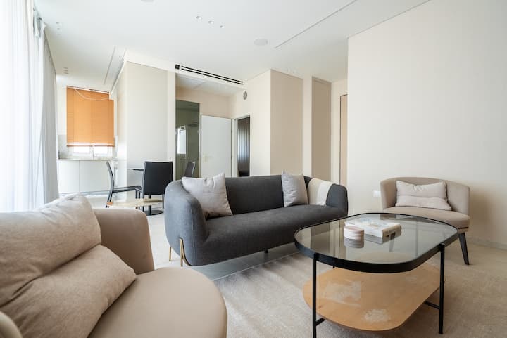 Blueground | Tel Aviv Port Mamad, High End Balcony - Israel