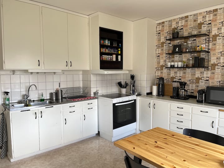 Rymligt Boende Med 4 Sovrum - Älvkarleby