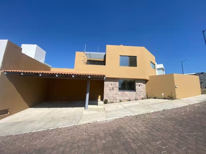 Casa 48 En Condominio · Zona Altozano - Morelia