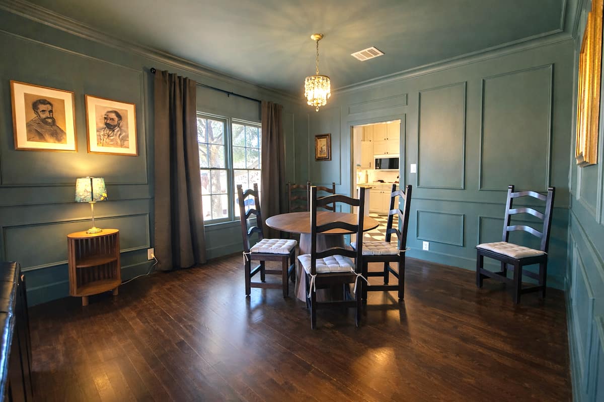Main Street Cottage thumbnail 5