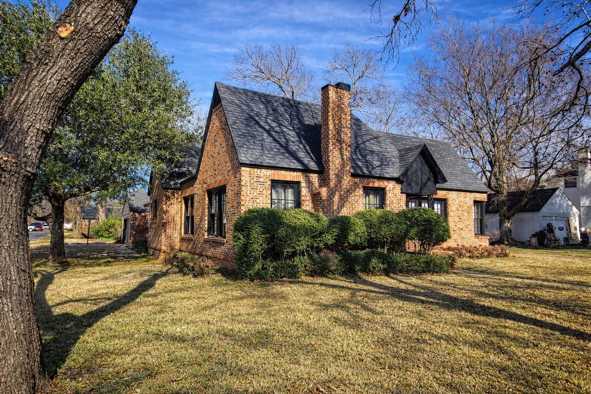 Main Street Cottage thumbnail 2