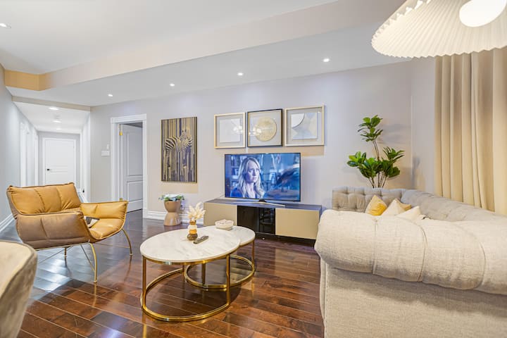 Modern 3br Home In Stouffville | Quiet & Spacious - Aurora