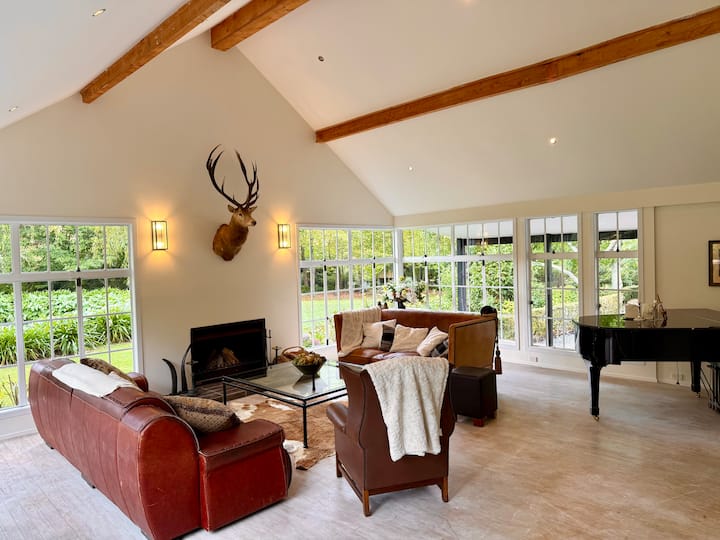 Country Lodge Clevedon - Entire Estate & Gardens. - Clevedon, New Zealand