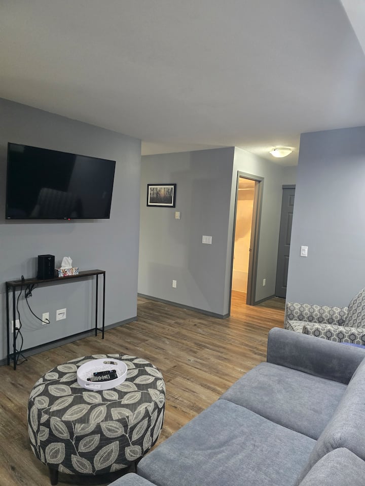 Cozy 2-bedroom Apartment - Fort McMurray