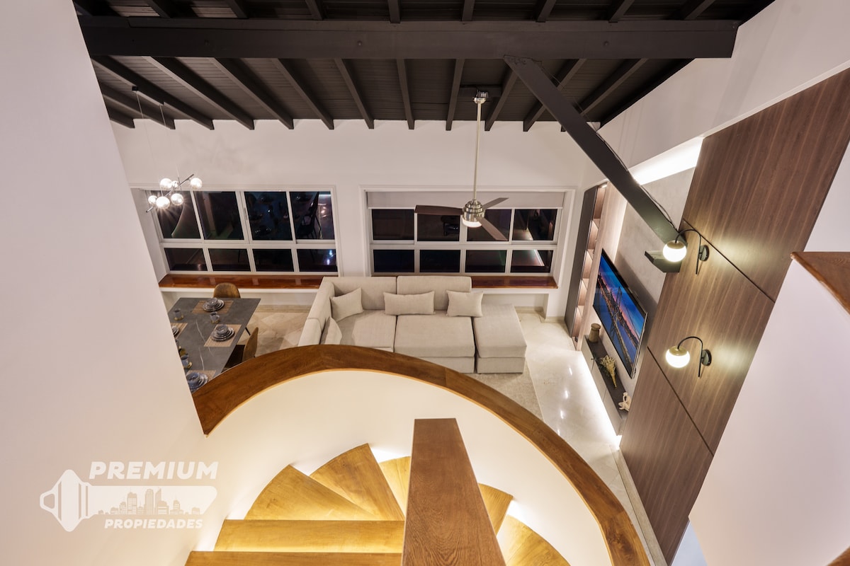 Loft de lujo con jacuzzi interior y techos altos - Departamentos en ...