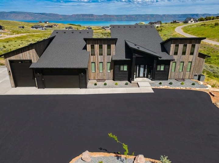 NEW! Lake Views | 6BR/26 Guests | Hot Tub + Beach