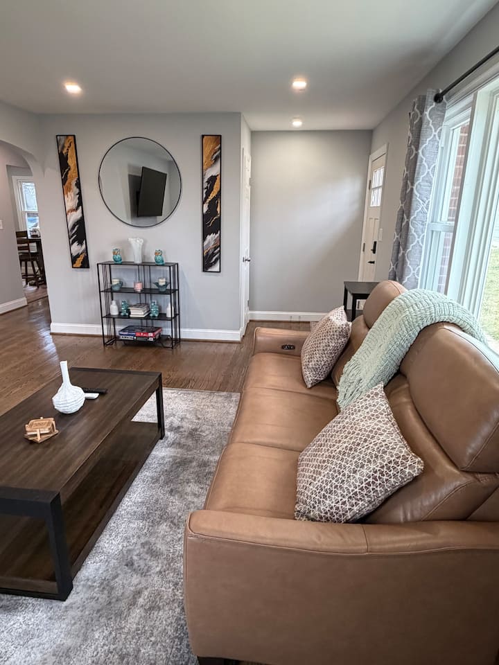 Cozy Home Near Downtown Frederick. - Frederick, MD